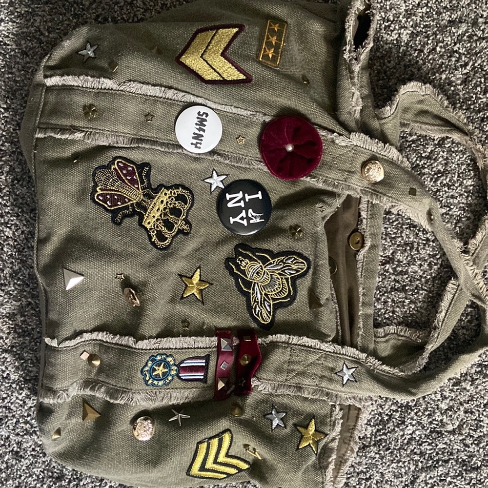 Tote me around